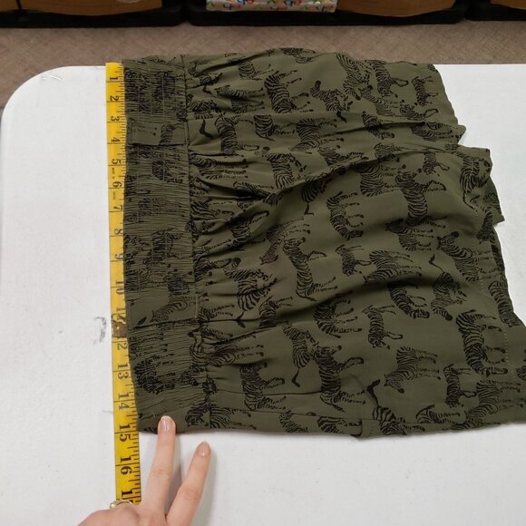 Daughters Of The Liberation Anthropologie Safari Zebra Shorts Size 2 Green Boho - Picture 6 of 10